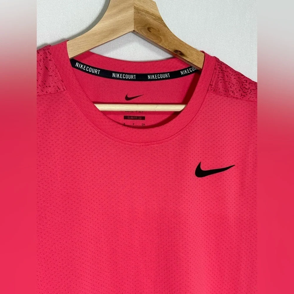 Nike NikeCourt Dri-FIT Tennis Shirt Mens Small Pink Burgundy Slim Fit CV2521-615